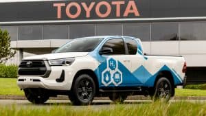 Hydrogen-powered vehicles Toyota Hilux Light Duty Vehicles (LDV) Fuel cell technology Automotive industry decarbonization toyota hilux