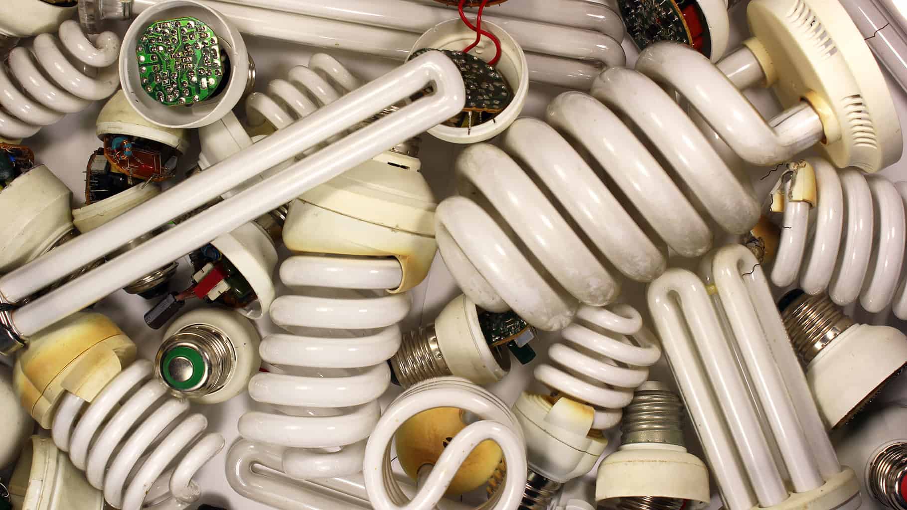 Rare earth recycling Fluorescent bulb recycling Magnetized chromatography Sustainable chemistry Recycling techniques