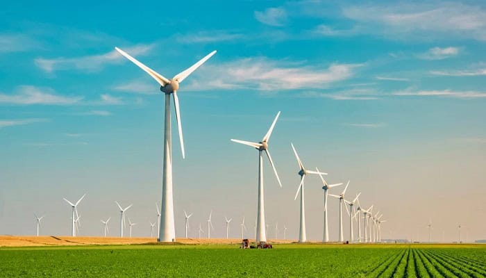 Onshore wind energy tender Renewable energy capacity Offshore wind energy CO2 emissions reduction Economic impacts