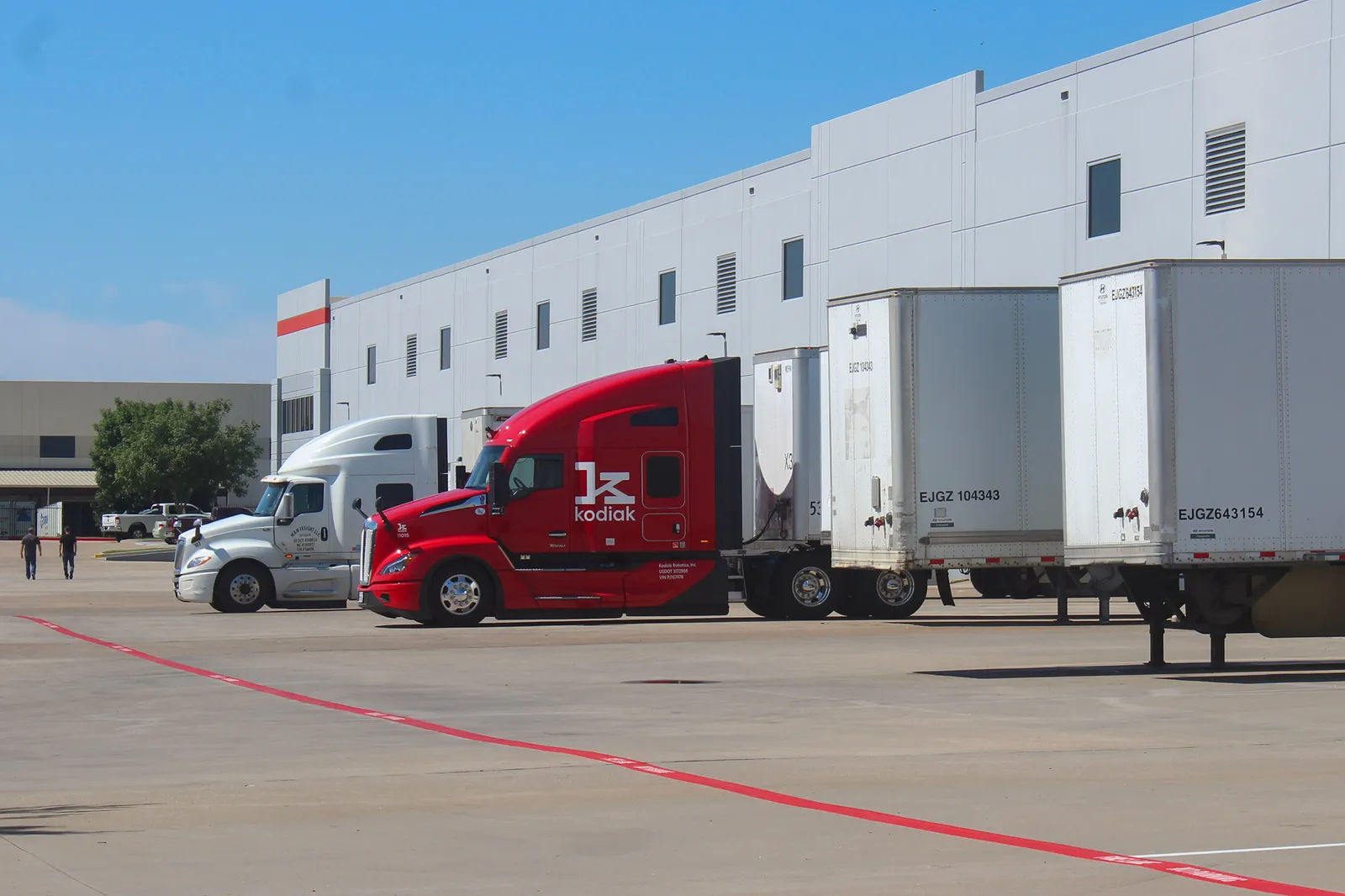 Advancing Autonomous Trucking: Kodiak Robotics and Aurora Innovation in Lancaster, Texas